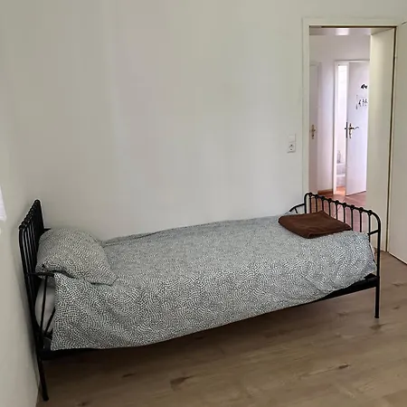 Проживание в семье A&e