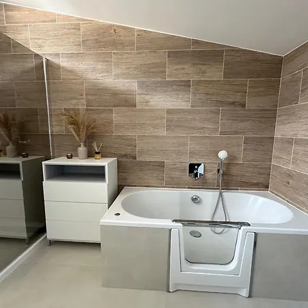 A&e Проживание в семье Fernwald